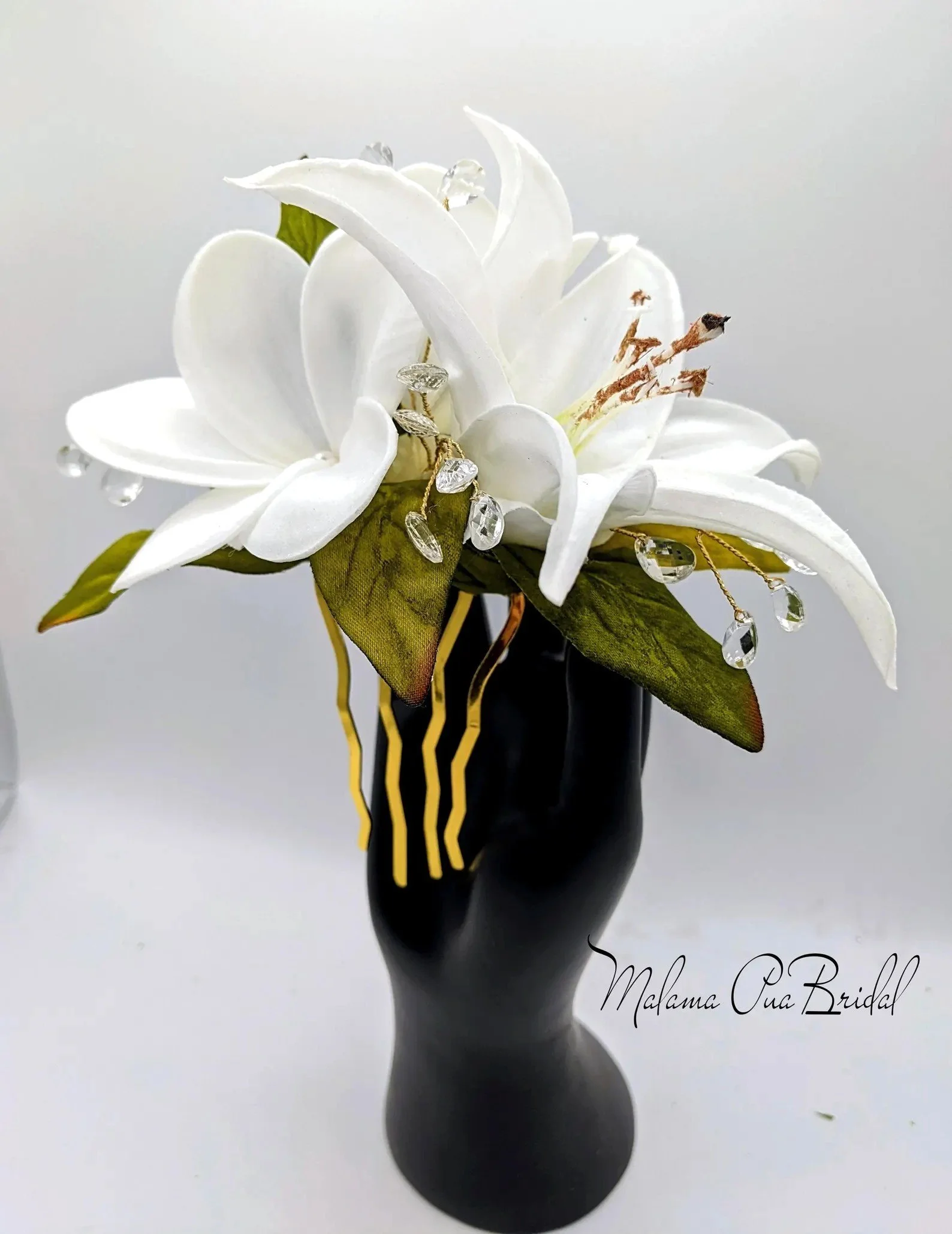 white+lily+and+2+plumeria+